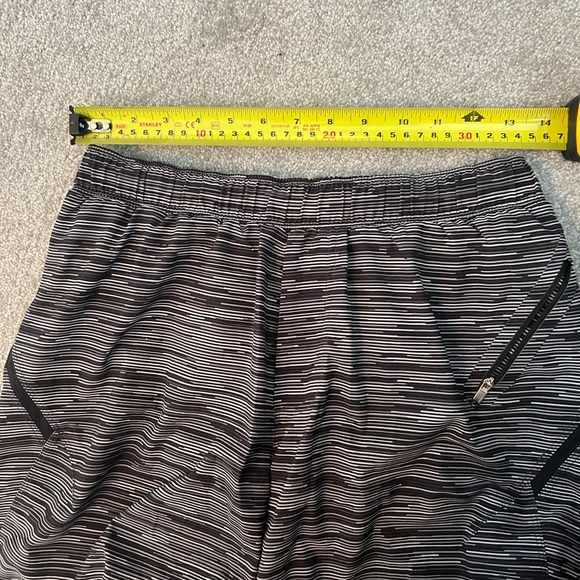 Lululemon Shorts - Picture 4 of 5